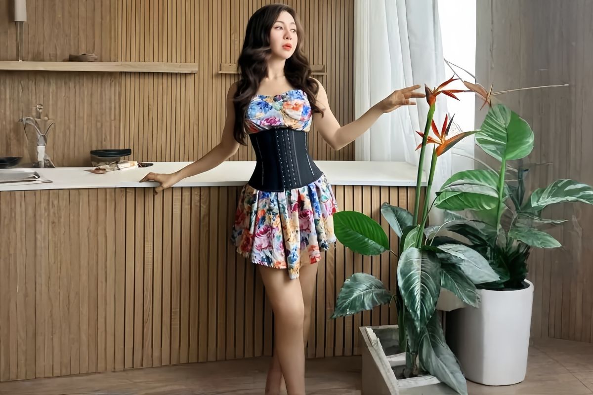 Hướng Dẫn Giảm Eo Bền Vững Với Latex Corset
