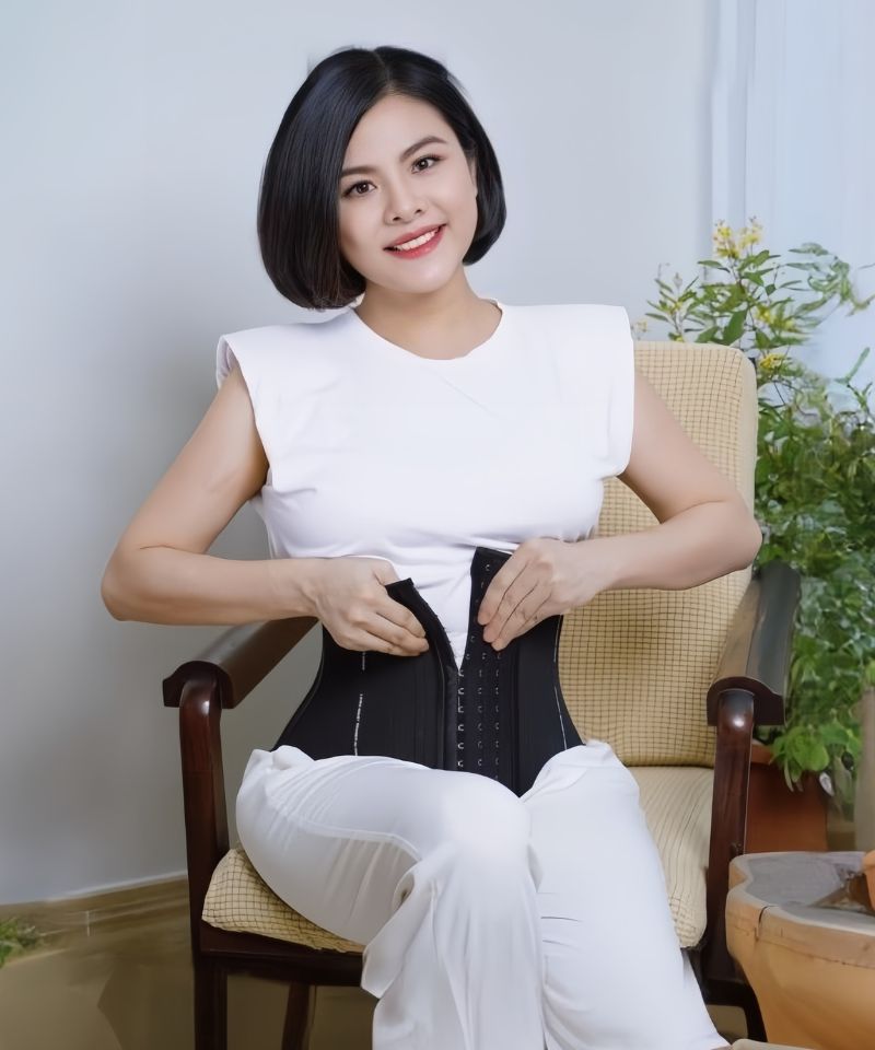 Diễn Viên Vân Trang